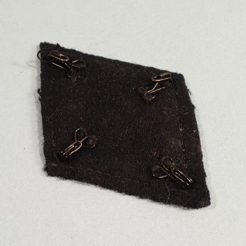 INSIGNE LOSANGE MODELE 1945 DU 17 ème RGP REGIMENT DU GENIE PARACHUTISTE 1950 1960 FOND NOIR TAP